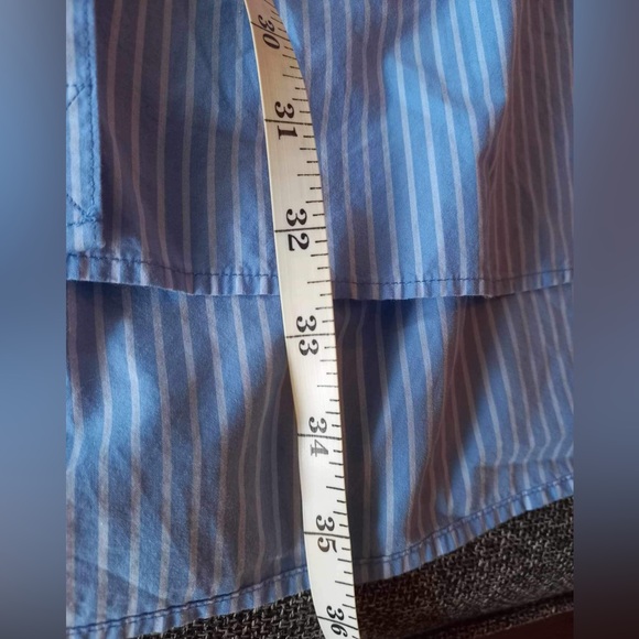 Hi-lo tailored stripe shirt - Picture 6 of 10